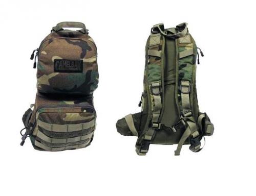Vak na vodu Camelbak woodland bez vložky