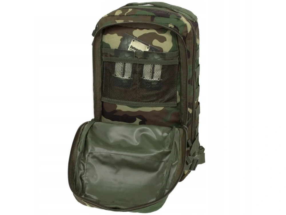 Batoh ASSAULT Pack US 20L molle woodland malý Miltec